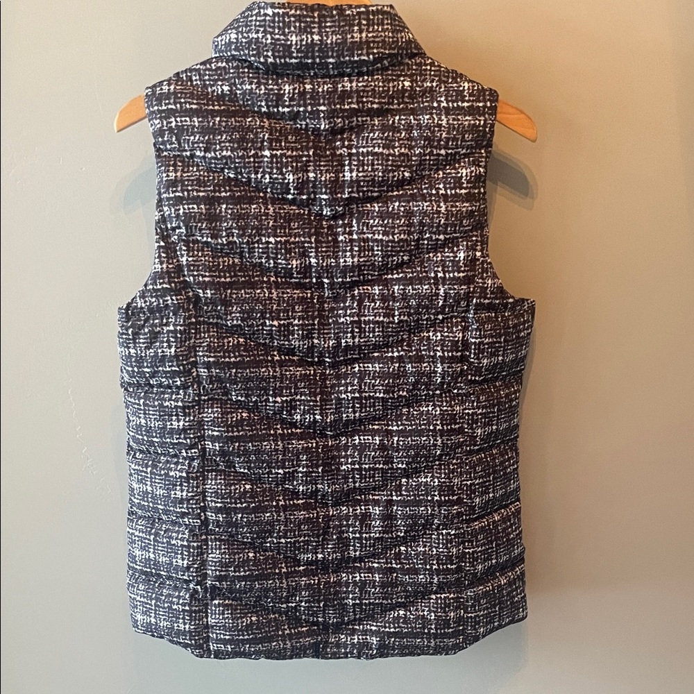 Lands' End Women's Down Puffer Vest in Black and White Size M/T - Picture 6 of 9